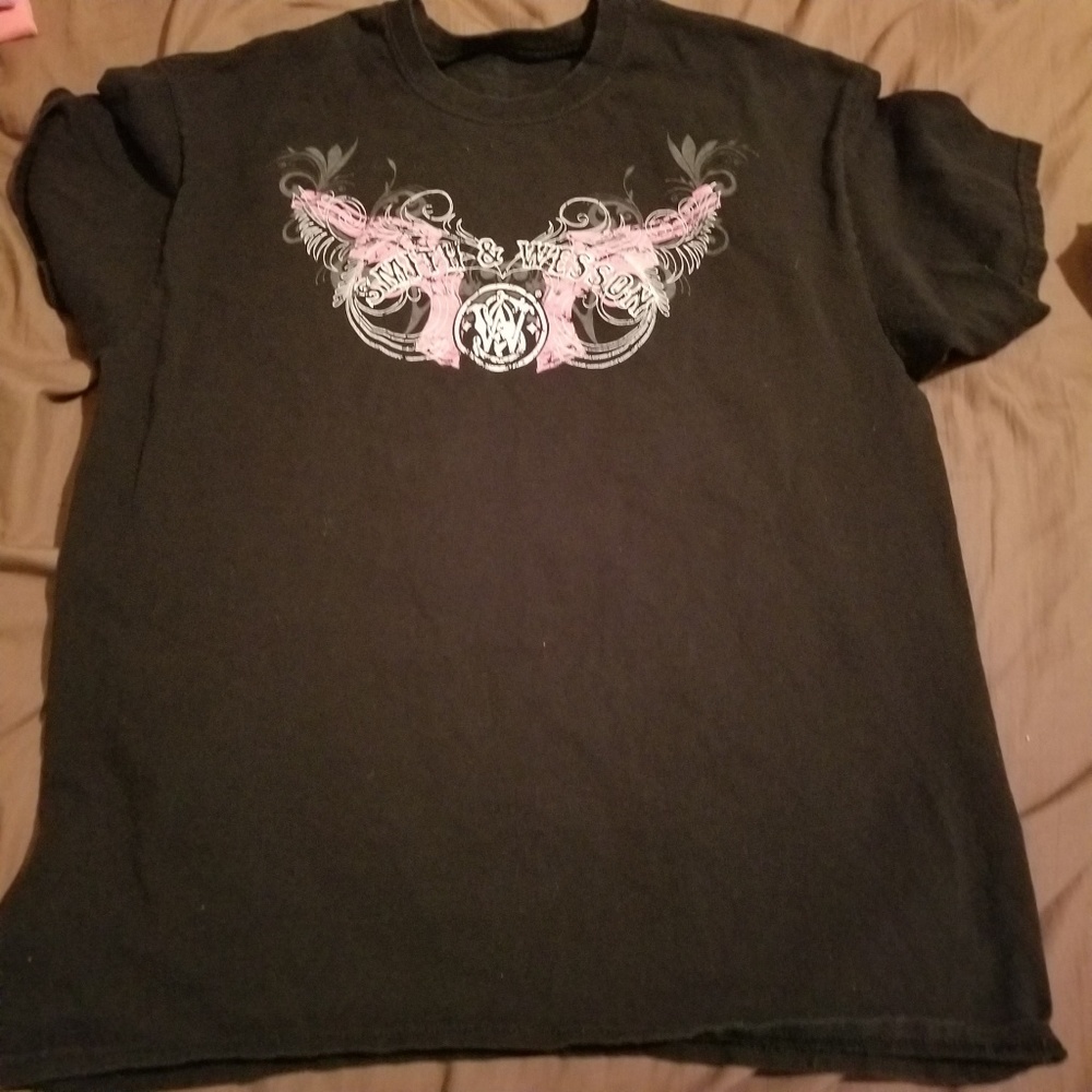 Smith and Wesson tshirt